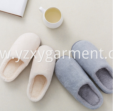 Low-priced And High-selling Indoor Slippers